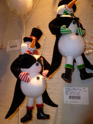 2 tux snowmen